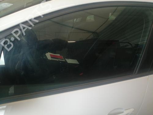 front-left-door-window-renault-clio-iv-bh_-2012-2013-2014-2015-2016-2017-2018-2019-2020-2021-26459462 main image