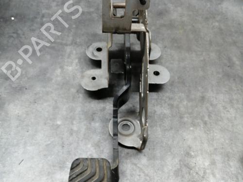 Used Break pedal RENAULT MEGANE IV Hatchback (B9A/M/N_) 1.5 Blue dCi 95 (B9A2, B9A6) (95 hp) 25153205
