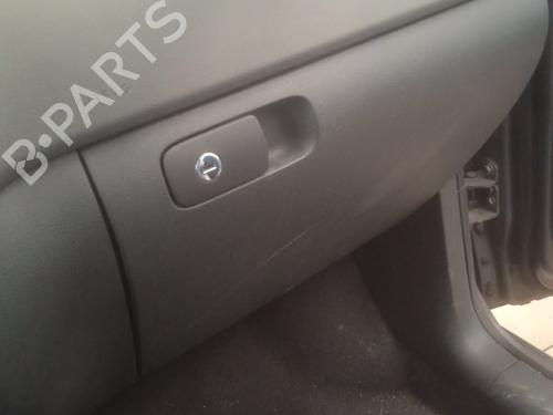 Used Glove box VW GOLF PLUS V (5M1, 521) 1.9 TDI (105 hp) 22719041