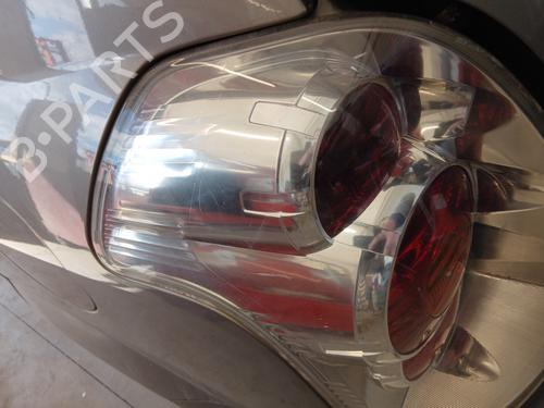 Used Left taillight Left taillight TOYOTA COROLLA Verso (ZER_, ZZE12_, R1_) 2.2 D-4D (AUR10_, AUR10R) (136 hp) 33681611 33681611