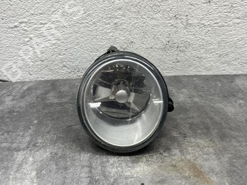 Used Right front fog light RENAULT MEGANE I (BA0/1_) 1.6 16V (BA04, BA0B, BA11, BA1J, BA16, BA19, BA1K, BA1V,... (107 hp) 27182884