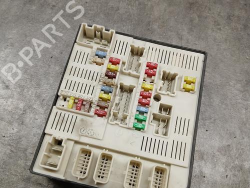 Used Fuse box RENAULT MEGANE III Hatchback (BZ0/1_, B3_) 1.5 dCi (BZ09, BZ0D, BZ1W, BZ29, BZ14) (110 hp) 30494017