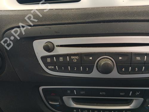 Radio RENAULT GRAND SCÉNIC III (JZ0/1_) 1.9 dCi (JZ0J, JZ0N, JZ1K, JZ1S) | BP30144717E6 