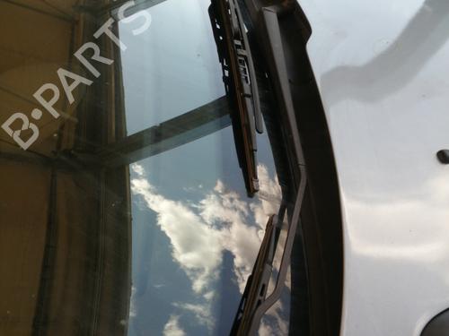 Used Front windshield wiper arm PEUGEOT 206 Hatchback (2A/C) 1.4 i (75 hp) 27586150