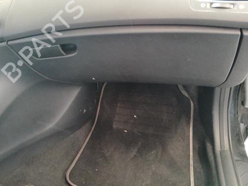 Used Glove box HONDA CIVIC VIII Hatchback (FN, FK) 2.2 CTDi (FK3) (140 hp) 30299139