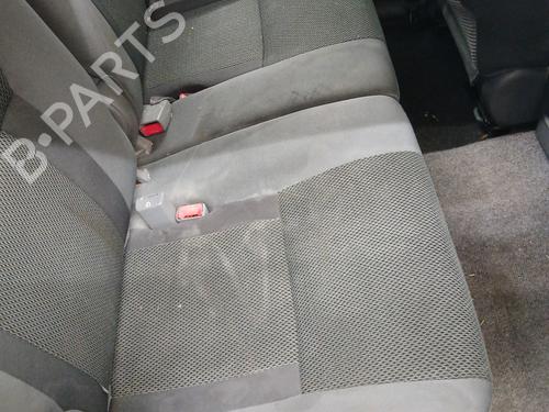 Sæde Bagtil TOYOTA RAV 4 II (_A2_) 2.0 D 4WD (CLA20_, CLA21_, CLA20R, CLA21R) (116 hp) 30109416