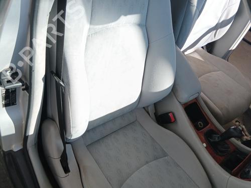Sæde højre fortil MERCEDES-BENZ C-CLASS (W203) C 220 CDI (203.006) (136 hp) 30098411