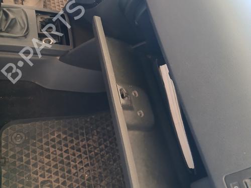 Used Glove box Glove box VW POLO IV (9N_, 9A_) 1.4 TDI (70 hp) 35991409 35991409