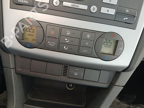 Climate control FORD FOCUS II Saloon (DB_, FCH, DH) 1.8 TDCi 1466238