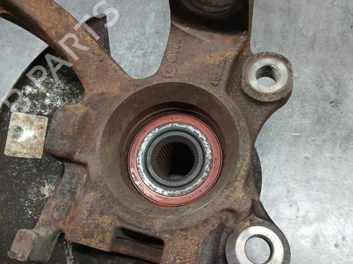 Left front steering knuckle VW TRANSPORTER T4 Van (70A, 70H, 7DA, 7DH) 2.5 TDI | BP28168181M25 