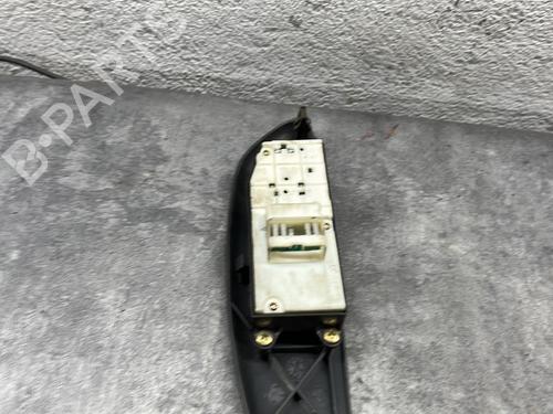 Used Left front window switch Left front window switch TOYOTA YARIS (_P1_) 1.4 D-4D (NLP10_, NLP10R) (75 hp) 29359173 29359173