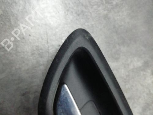 Used Front right interior door handle Front right interior door handle RENAULT MEGANE IV Hatchback (B9A/M/N_) 1.5 Blue dCi 95 (B9A2, B9A6) (95 hp) 25142561 25142561
