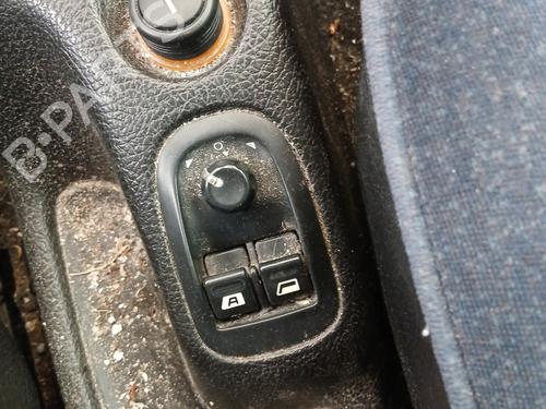 Used Left front window switch PEUGEOT 206 Hatchback (2A/C) 2.0 HDI 90 (90 hp) 29251975