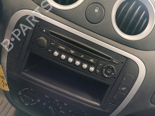 Used Radio CITROËN C3 I (FC_, FN_) 1.4 HDi (68 hp) 31770256