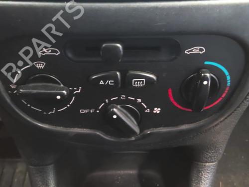 Used Climate control Climate control PEUGEOT 206 Hatchback (2A/C) 1.9 D (69 hp) 40203704 40203704