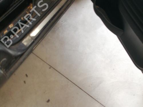 Høyre foran lås OPEL ZAFIRA A MPV (T98) 2.2 DTI 16V (F75) | BP27092108C97