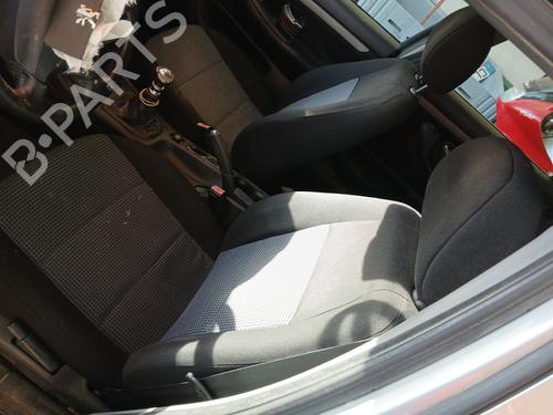 Set sedili PEUGEOT 406 (8B) 2.0 HDI 110 (109 hp) 31998204