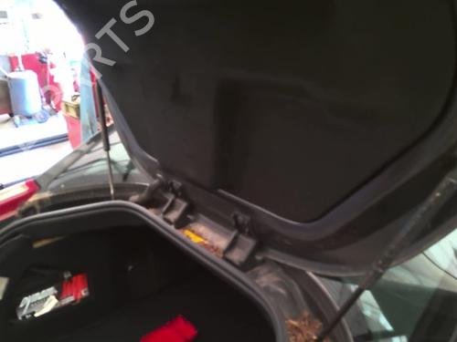 Used Tailgate lift support Tailgate lift support 39398041 39398041