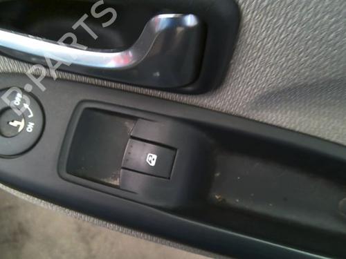 Used Right front window switch Right front window switch RENAULT CLIO II (BB_, CB_) 1.4 16V (B/CB0P, BB13) (98 hp) 39979955 39979955