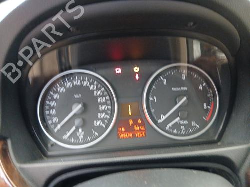 Used Instrument cluster BMW 3 Coupe (E92) 330 d (231 hp) 28521831