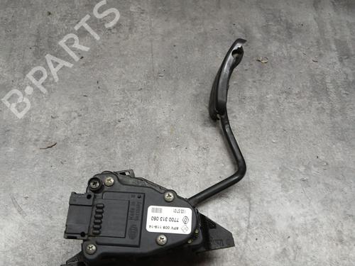 Used Pedal RENAULT TRAFIC II Van (FL) 1.9 dCi 100 (FL0C, FL0K, FL0B) (101 hp) 28706363