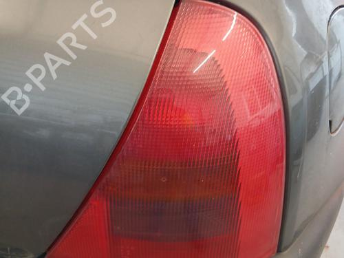 Używane Lampa tylna prawa RENAULT CLIO II (BB_, CB_) 1.6 (B/CB0D, BB00) (90 hp) 28053492