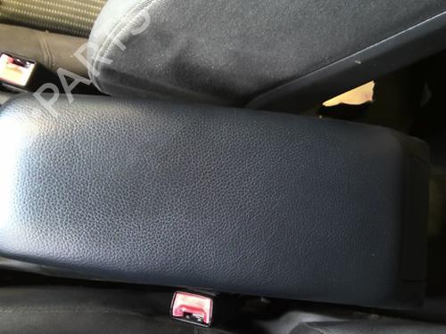 Used Armrest / Center console Armrest / Center console AUDI A4 B7 Avant (8ED) 2.0 TDI 16V (140 hp) 40126552 40126552