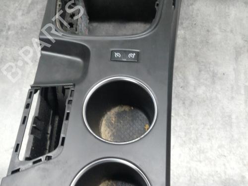 Used Middle console Middle console RENAULT MEGANE IV Hatchback (B9A/M/N_) 1.5 Blue dCi 95 (B9A2, B9A6) (95 hp) 25222161 25222161