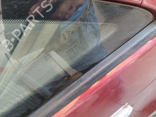 Front right quarter glass LANCIA MUSA (350_) 1.3 D Multijet (350.AXB11, 350.AXB1A) | BP29976675C112