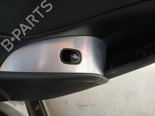 right-front-window-switch-mercedes-benz-c-class-w203-2000-2001-2002-2003-2004-2005-2006-2007-32113688 main image