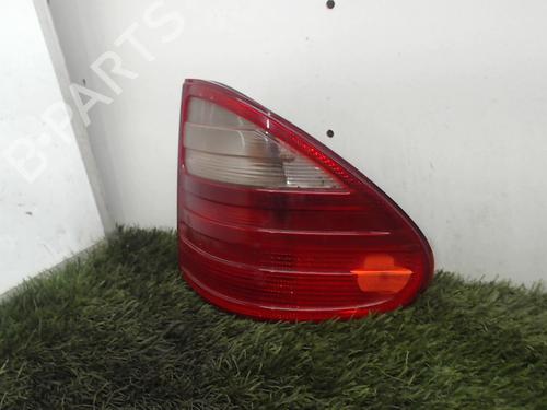 Used Right taillight Right taillight MERCEDES-BENZ E-CLASS T-Model (S210) E 290 T Turbo-D (210.217) (129 hp) 20886115 20886115