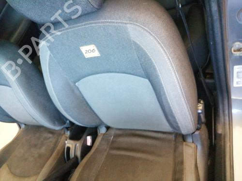 Left front seat PEUGEOT 206 Hatchback (2A/C) 1.4 i | BP27586196C15 