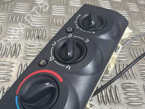 Used Climate control Climate control 38308651 38308651