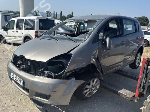 Brugte TOYOTA COROLLA Verso (ZER_, ZZE12_, R1_)  2.0 D-4D (CUR10_, CUR10R)  4483180