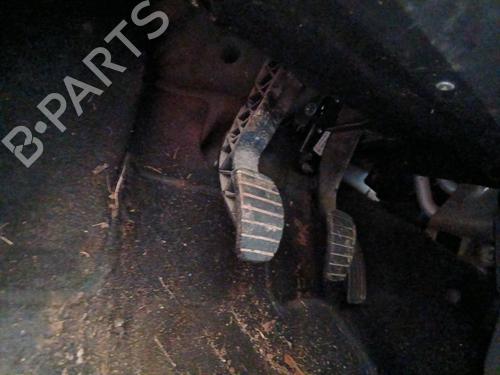Pedal embrague DACIA LOGAN MCV (KS_) 1.5 dCi (KS04) (88 hp) 31708609