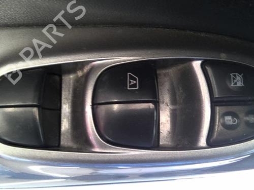 Used Left front window switch Left front window switch 39215831 39215831