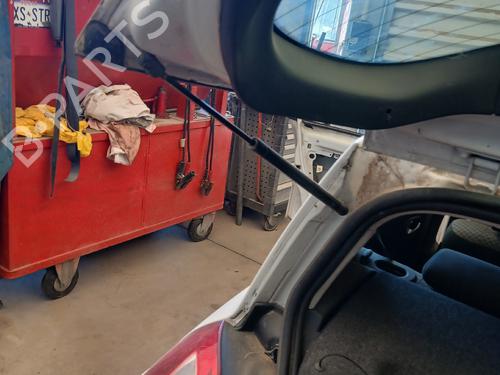 Używane Siłownik klapy tylnej / bagażnika Siłownik klapy tylnej / bagażnika RENAULT MEGANE II (BM0/1_, CM0/1_) [2001-2012] 37165618 37165618