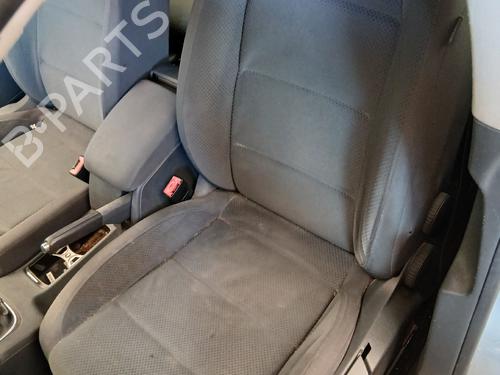 Left front seat VW GOLF V (1K1) 1.9 TDI | BP38258812C15 - Image 5