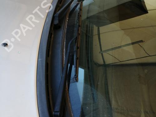 Used Front windshield wiper arm CITROËN XSARA (N1) 1.4 i (75 hp) 27804953