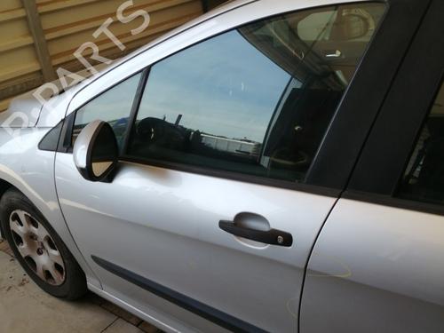 Left front door PEUGEOT 308 SW I (4E_, 4H_) 1.6 16V | BP26120770C2