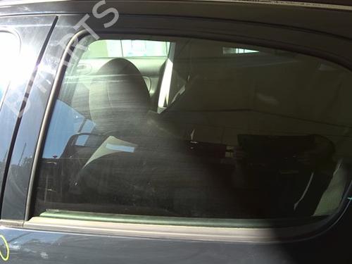 rear-left-door-window-peugeot-206-2l_-2m_-2009-2010-2011-2012-2013-39979863 main image
