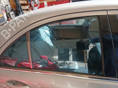 Used Rear right door window MERCEDES-BENZ C-CLASS (W203) C 220 CDI (203.008) (150 hp) 32113666