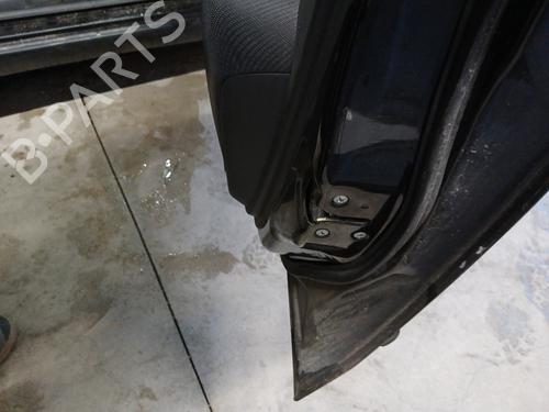 Used Front right lock NISSAN MICRA III (K12) 1.2 16V (65 hp) 32030172