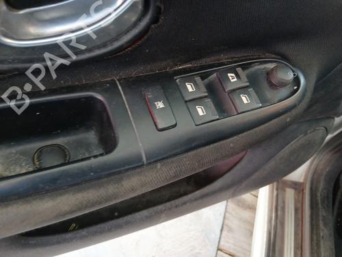 Used Left front window switch Left front window switch PEUGEOT 406 (8B) 2.0 HDI 110 (109 hp) 31998205 31998205