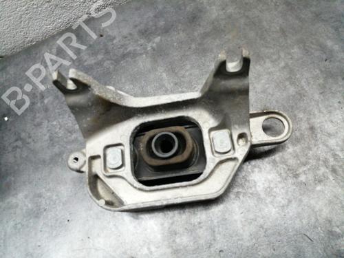 Used Engine mount Engine mount RENAULT MEGANE IV Hatchback (B9A/M/N_) 1.5 Blue dCi 95 (B9A2, B9A6) (95 hp) 25153963 25153963