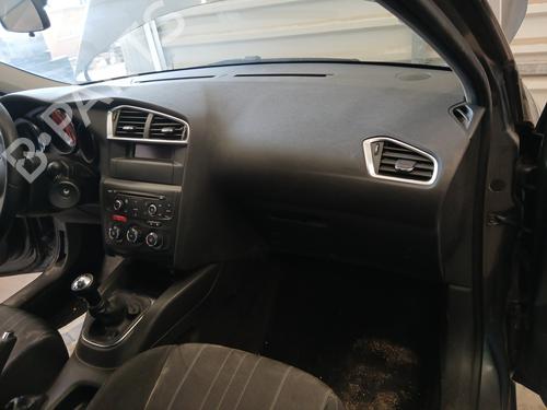 Tableau de bord CITROËN C4 II (NC_) 1.4 VTi 95 (NC8FP0) (95 hp) 30318763