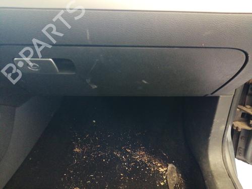 Used Glove box VW GOLF V (1K1) 1.9 TDI (105 hp) 26951473
