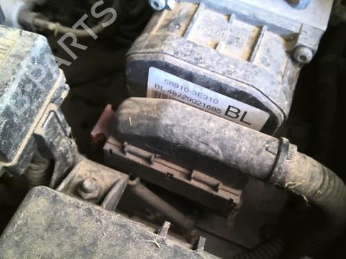 Used ABS pump ABS pump KIA SORENTO I (JC) 2.5 CRDi 4WD (140 hp) 40018627 40018627