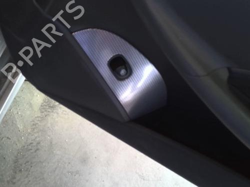Used Right front window switch Right front window switch MERCEDES-BENZ CLK (C209) CLK 270 CDI (209.316) (170 hp) 39979831 39979831