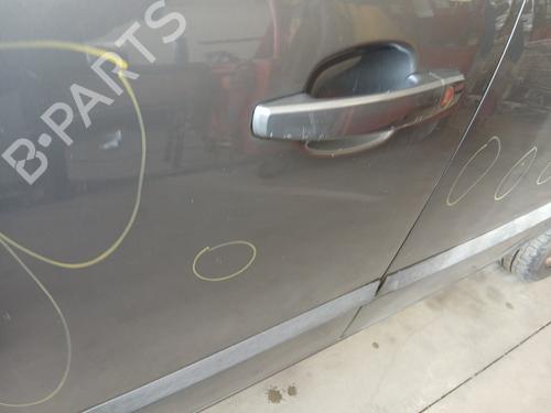 Used Left front door Left front door 29936027 29936027